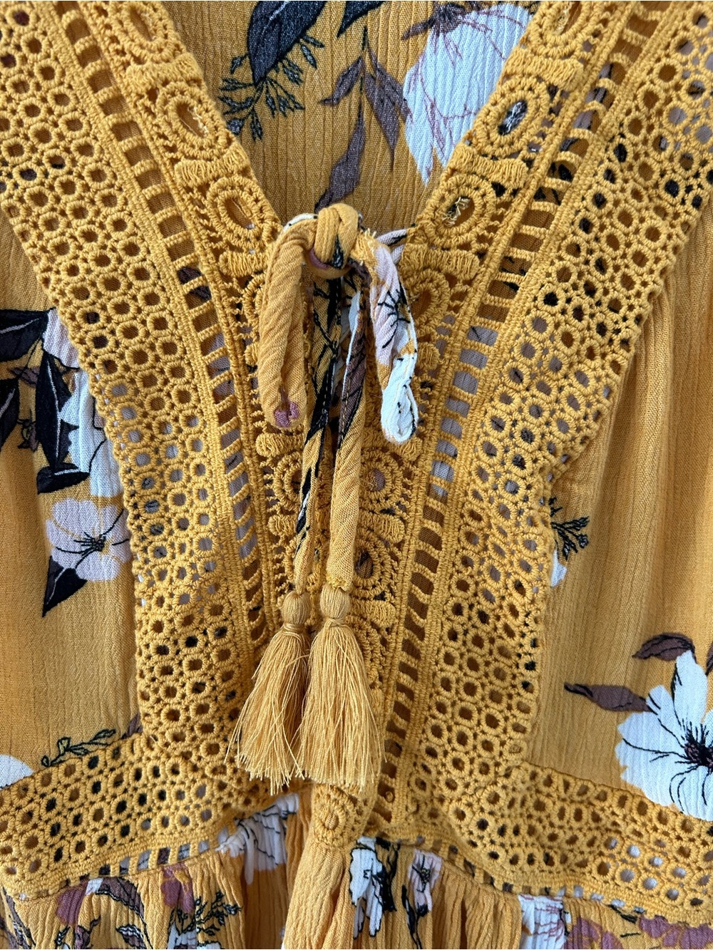 Torrid Mustard Yellow White Floral Lace V-Neck Boho Baby Doll Peasant Blouse - Picture 5 of 6
